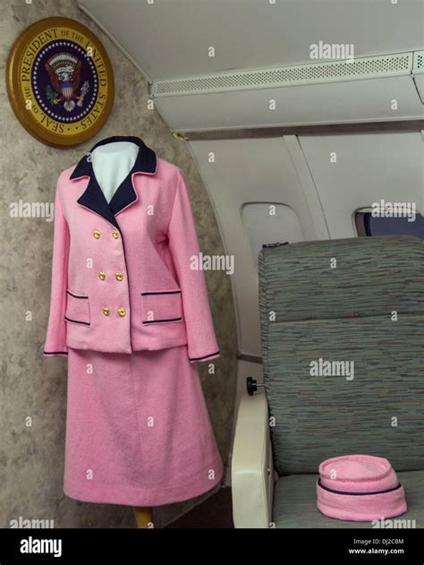 jackie o pink outfit - jackie kennedy's dress after assassination.